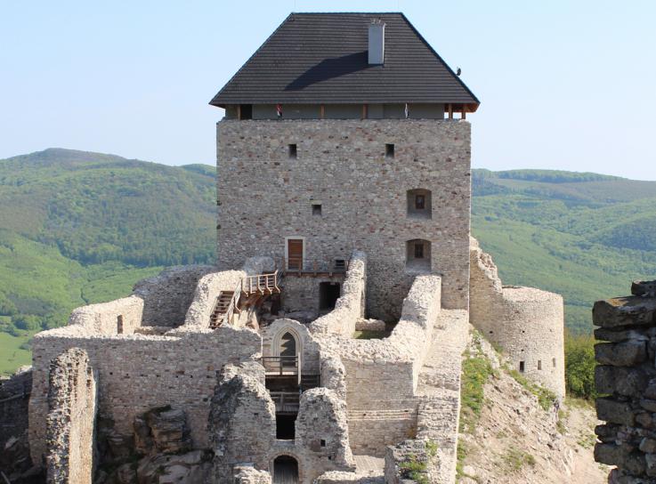 Műemlék épületek, kastélyok, várak, templomok