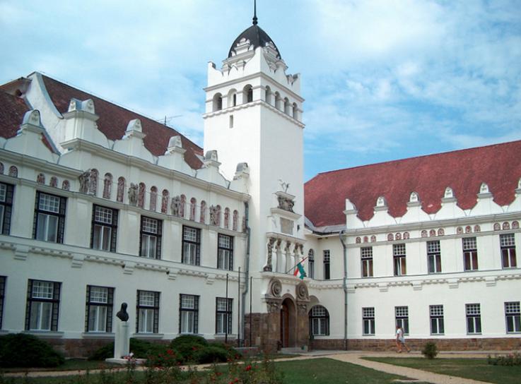 Sárospataki Comenius Tanítóképző Főiskola homlokzatfelújítás